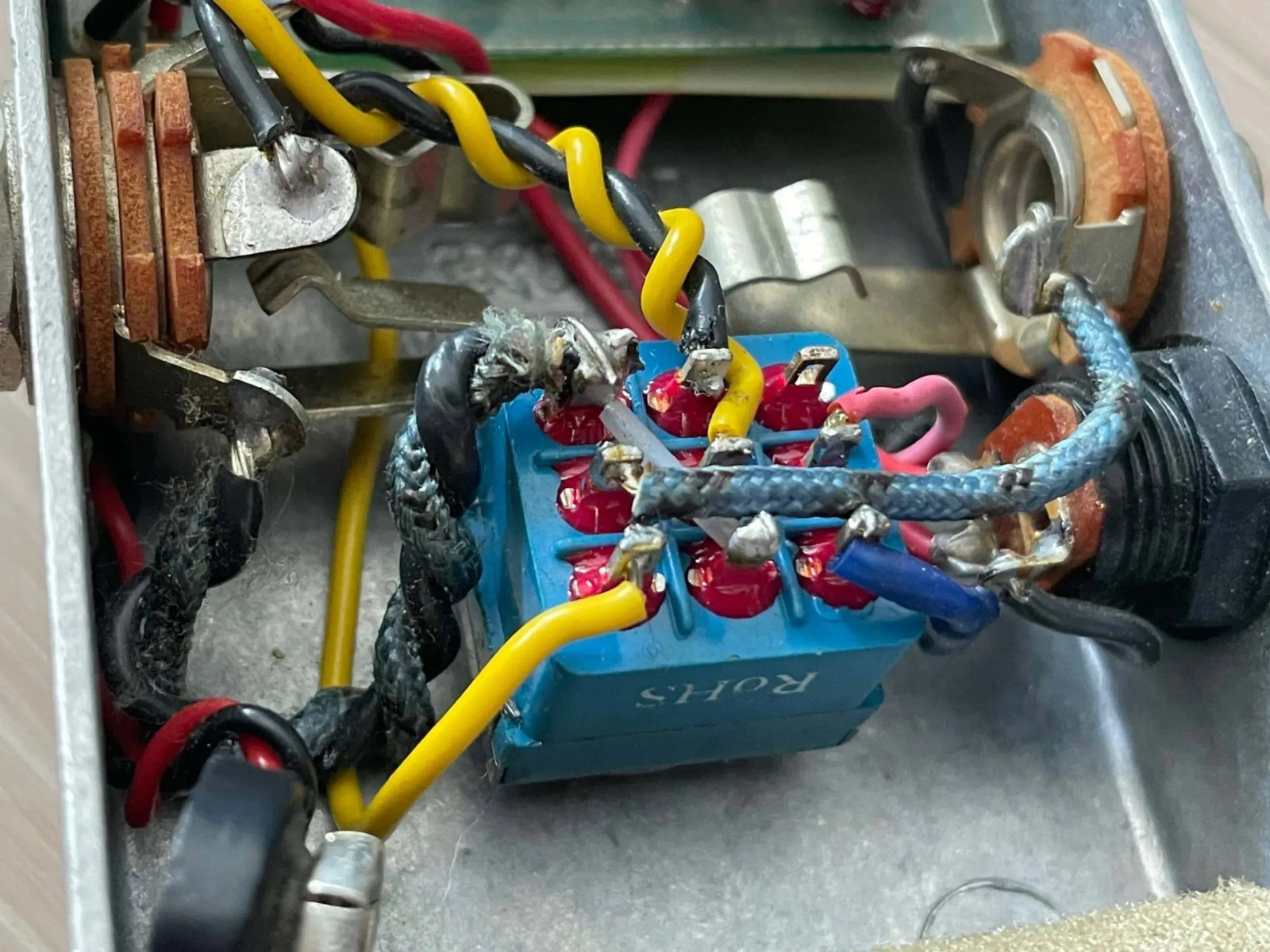 A.Y.A Tokyo Japan R-Comp｜ROSSオマージュのハイクオリティコンプ