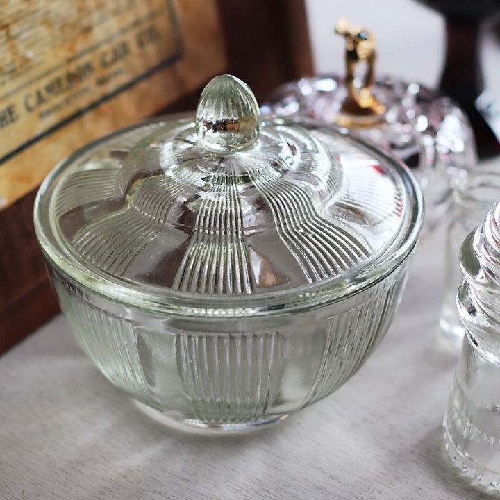 ヴィンテージガラスの小物入れキャンディポットアクセサリーケース