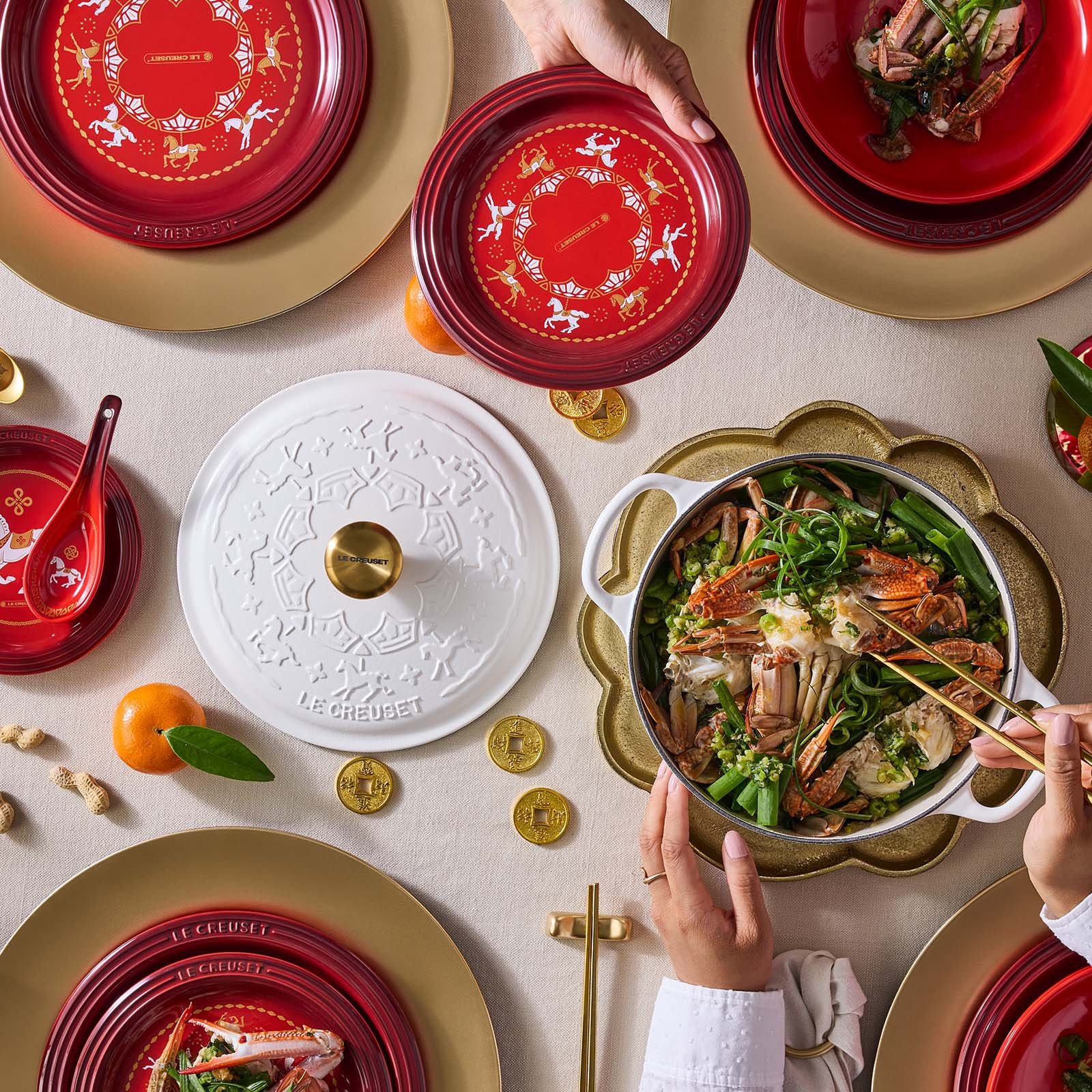 シグニチャー ココット・ロンド ホースレリーフ 22cm コットン