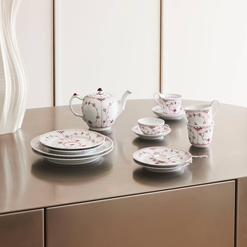 パープルフルーテッド ハーフレース プレート 22cm|ロイヤル