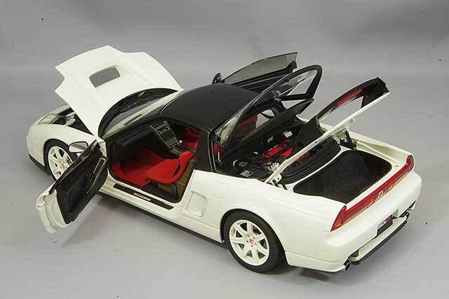 オートアート コンポジット 1/18 ホンダ NSX-R (NA2) チャンピオン
