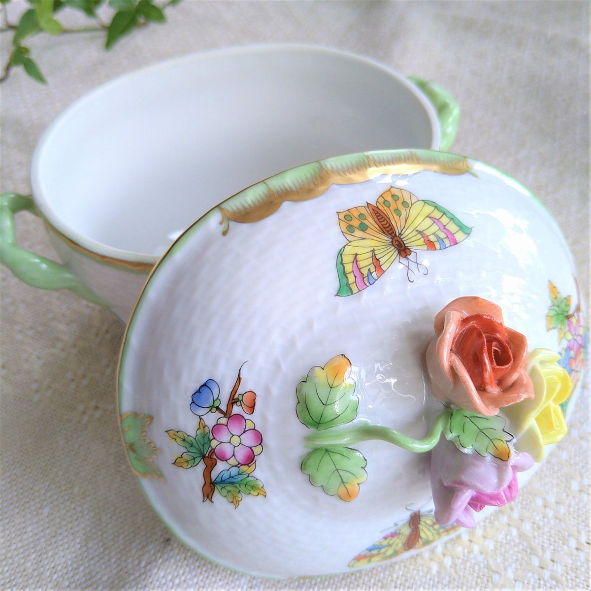 Herend ヘレンドヴィクトリアの蓋つき小物入れ/Victoria accessory ca