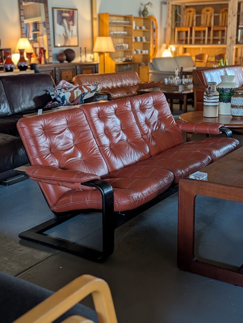 SHARK ATTACK アンティーク・ビンテージ ソファのページ