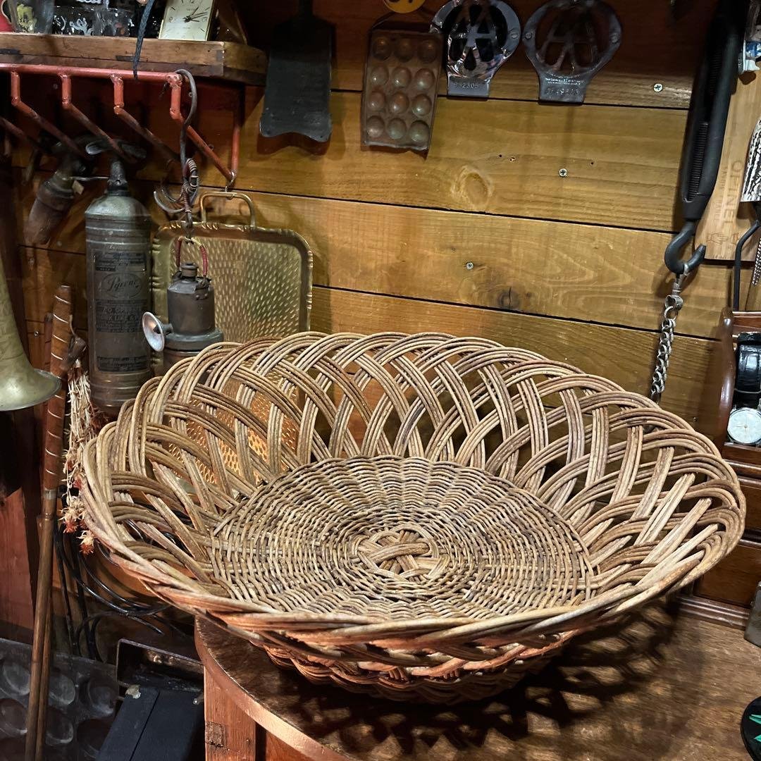 ヴィンテージ　アケビ蔓籠 籠編みものがたり あけびの蔓で籠を編む 地をわたる草の聲を聴く』（仮