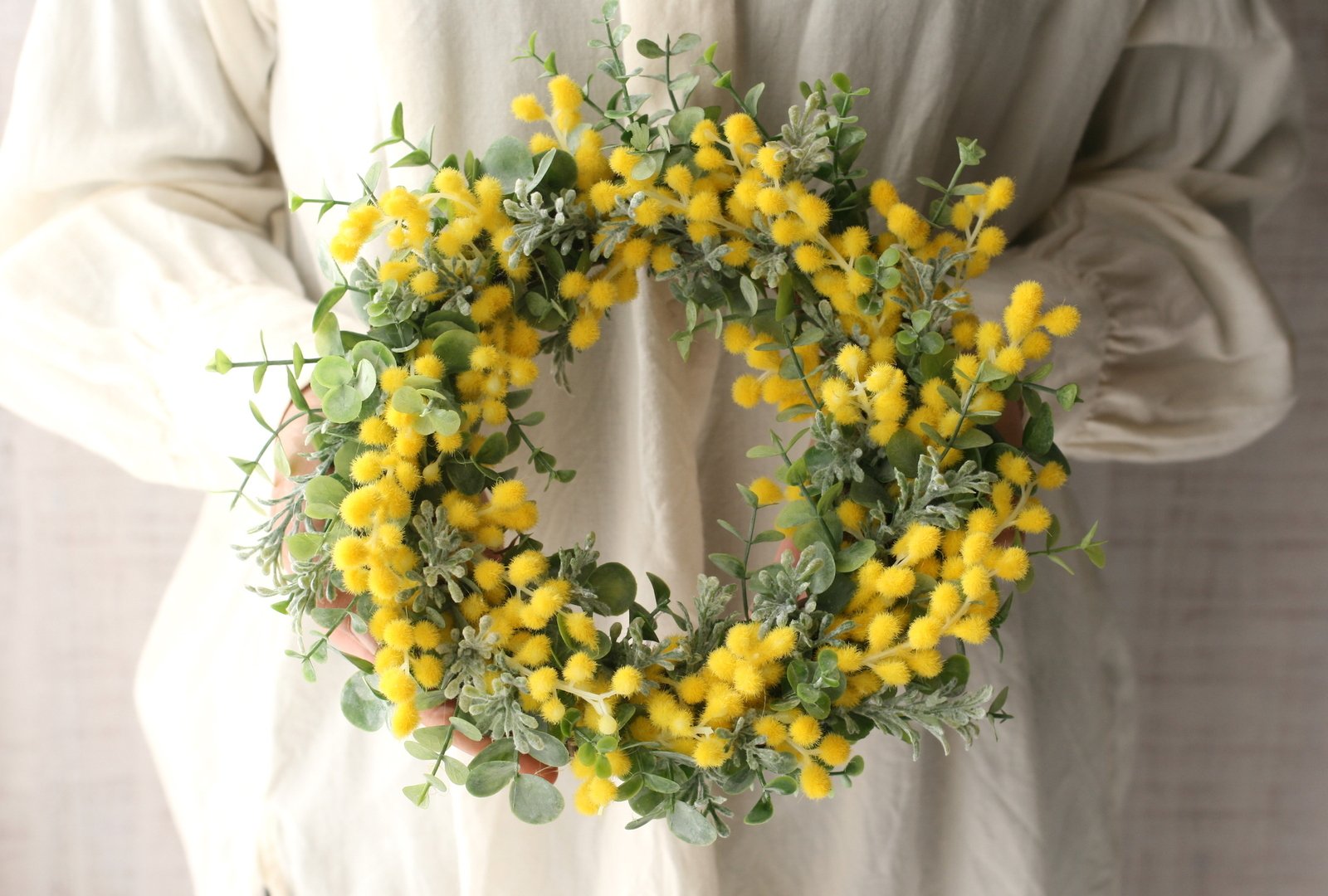 ☆特集掲載作品 ミモザとユーカリのリース Artificial flower - QUEUE