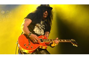 ガンズ・アンド・ローゼズに復帰したスラッシュ、新ガンズ・ギター