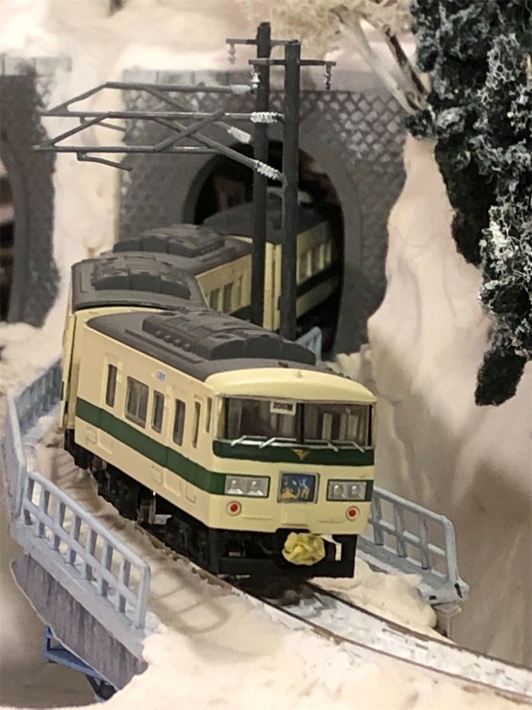 Bトレ改造】185系200番代とアイボリー - いまさらながらショーティーに